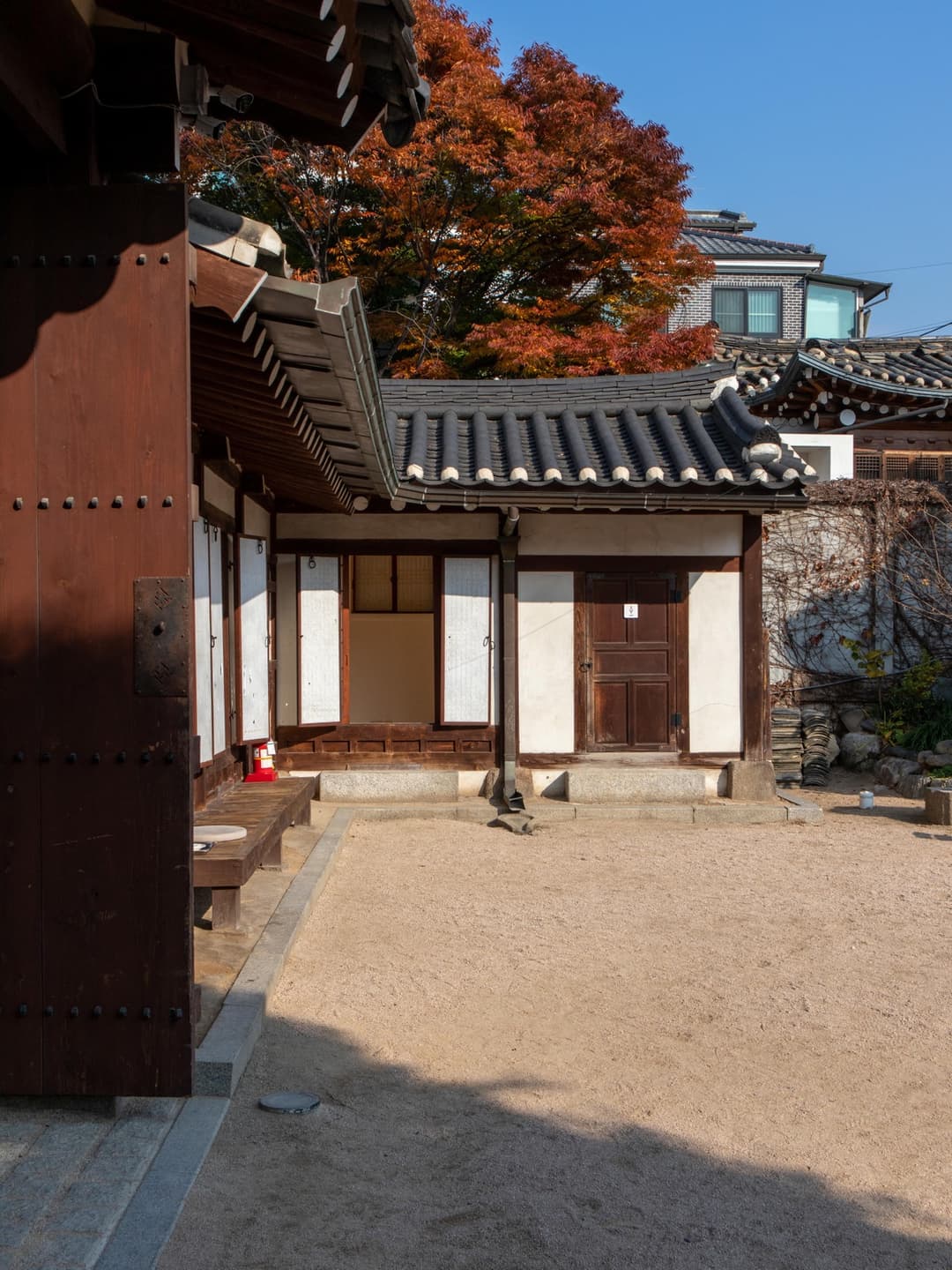 북촌, “로우루프” 사진 3
