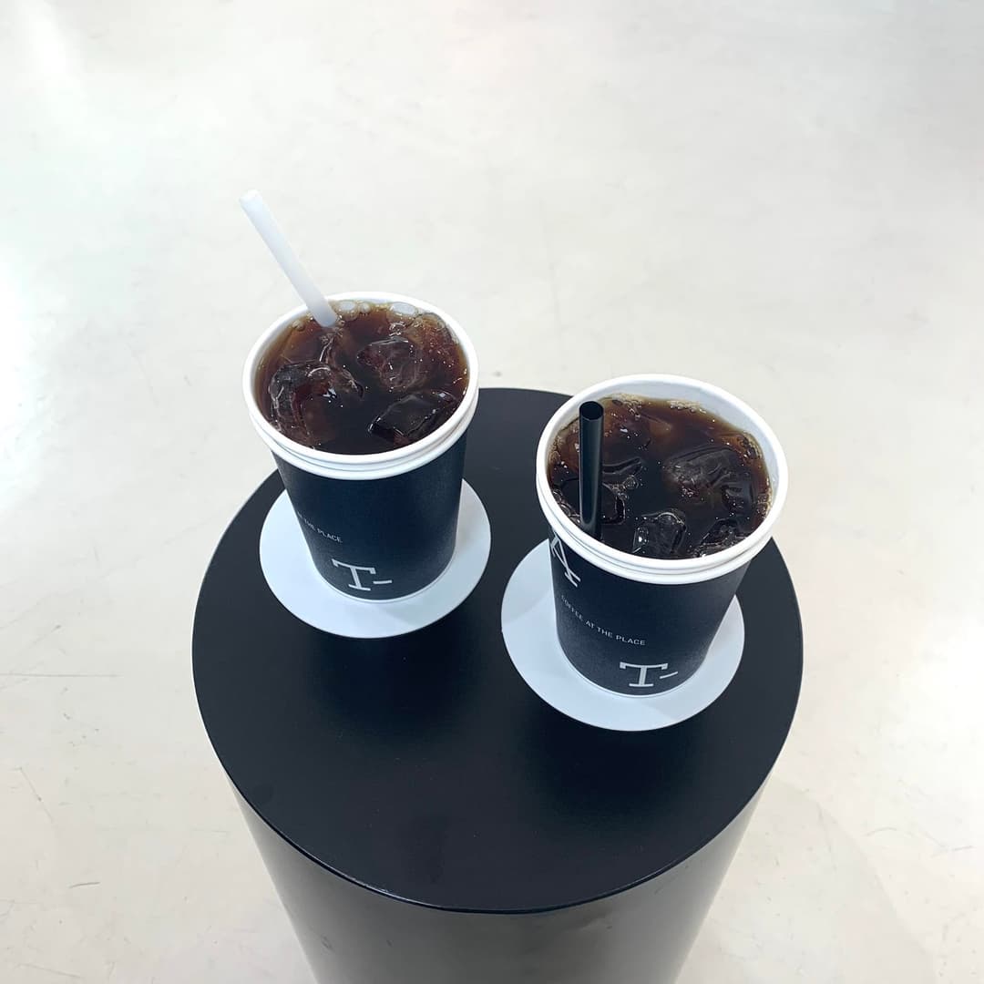 합정, “커피 앳 더 플레이스” 사진 4