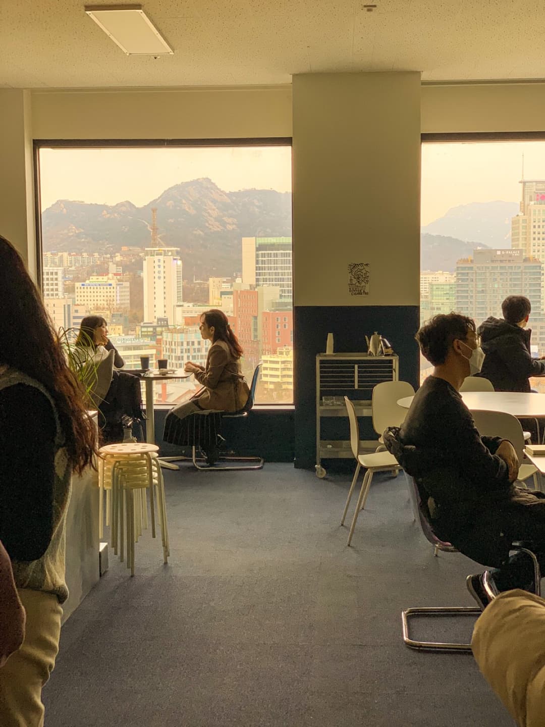 을지로, “커피앤시가렛” 사진 2