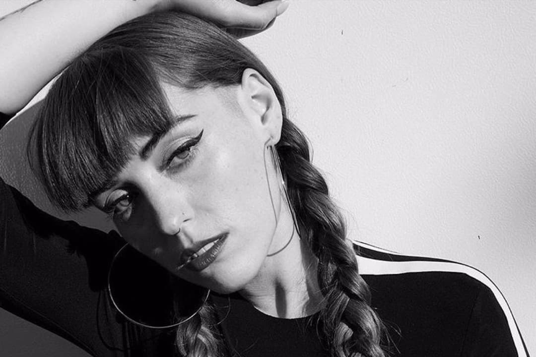 Sasha Sloan, “Runaway” 사진 6